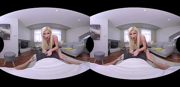  Vanessa Hell shows you how kinky VR is done